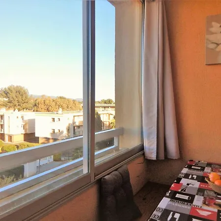 2 Pieces Avec Loggia, Garage, 3 Min De La Mer, Classe 2 Etoiles, Menage Inclus - Fr-1-251-552 * Bormes-les-Mimosas